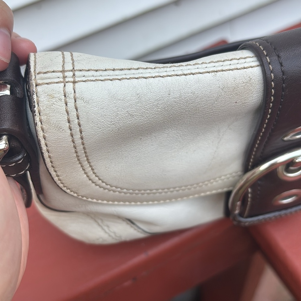 White Coach Soho Buckle shoulder bag - Picture 4 of 15
